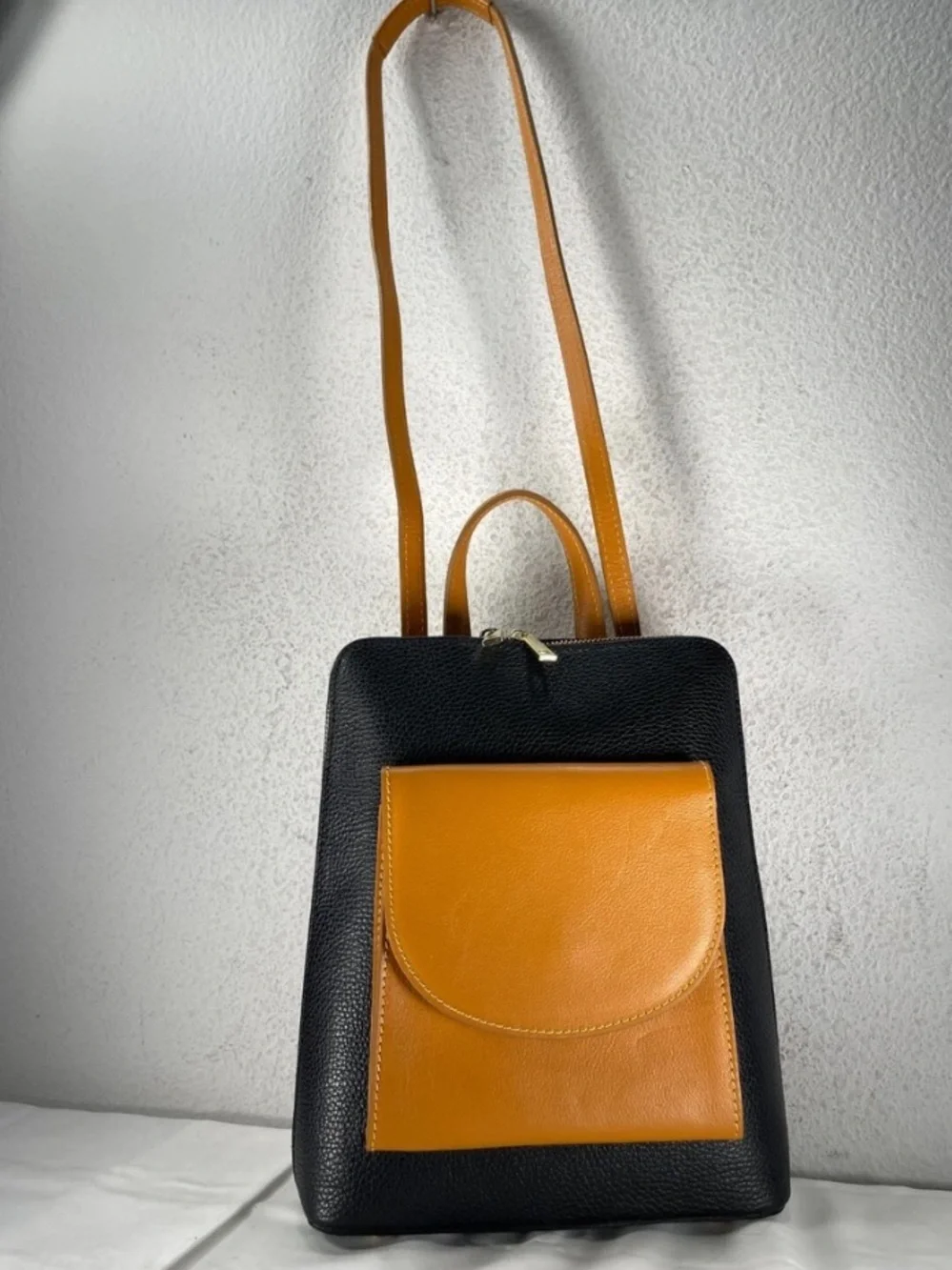 Divina Firenze Two-Tone Leather Backpack in Black & Tan